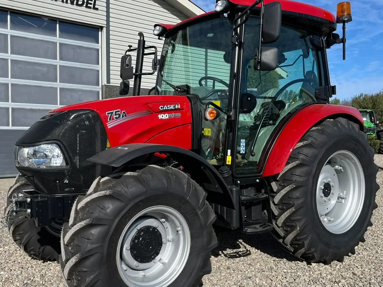 Billede 10 - Case IH Farmall 75 A Med Quicke frontlæsser med Euroskifte, 3die funktion og dæmper, samt og brede hjul.
