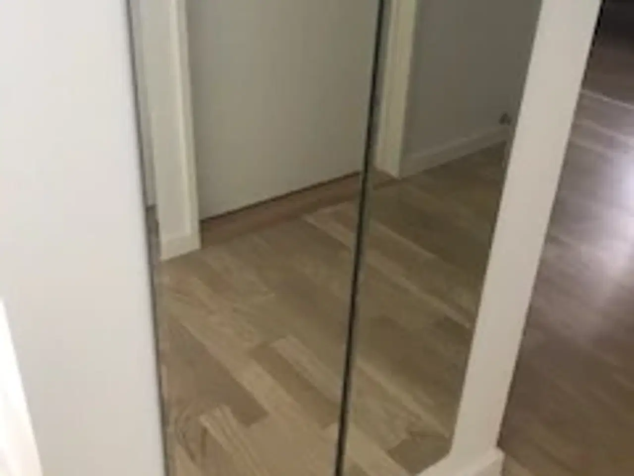 Billede 2 - To vægspejle samlet køb