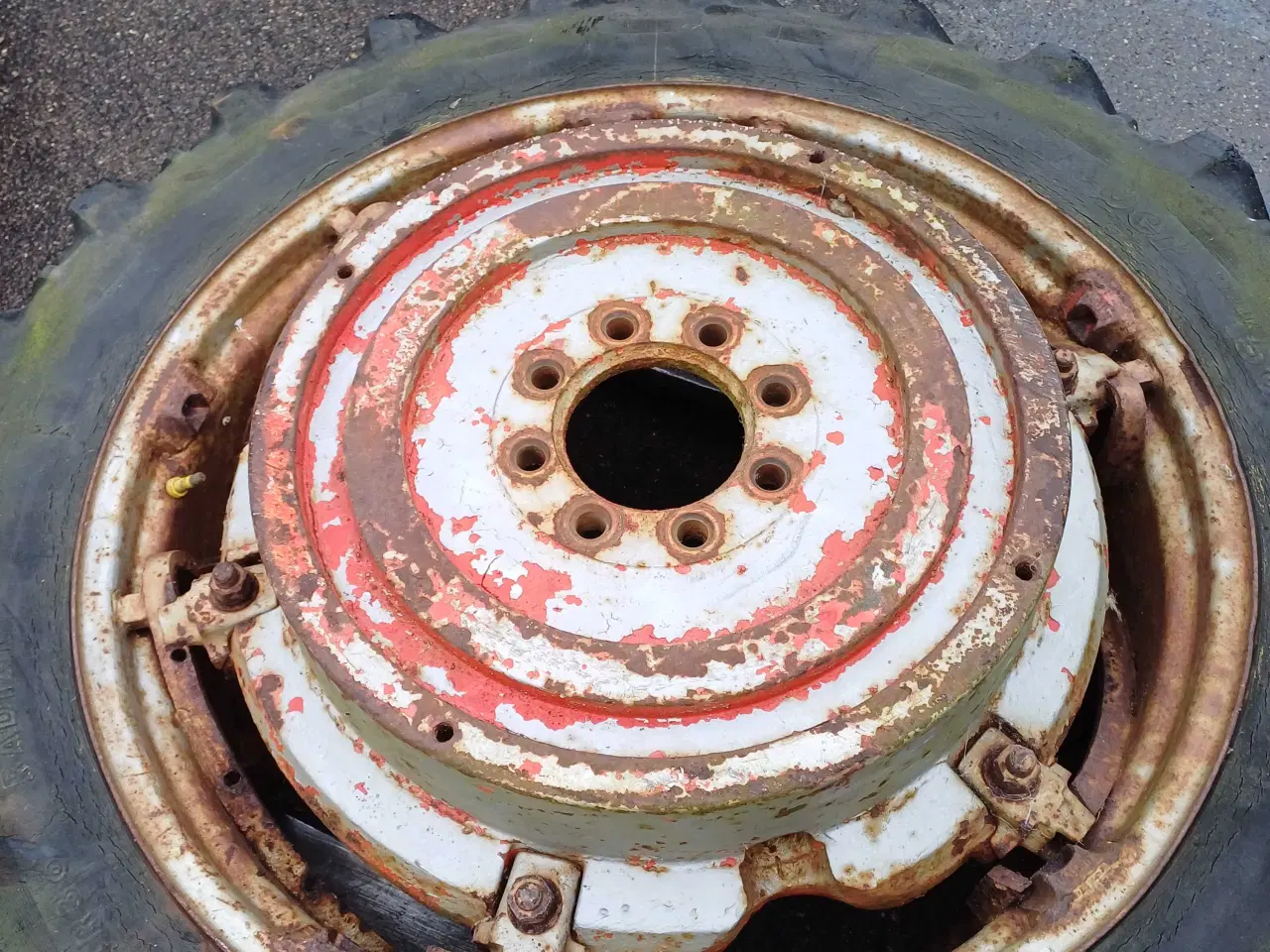Billede 2 - Hjul til massey ferguson traktor