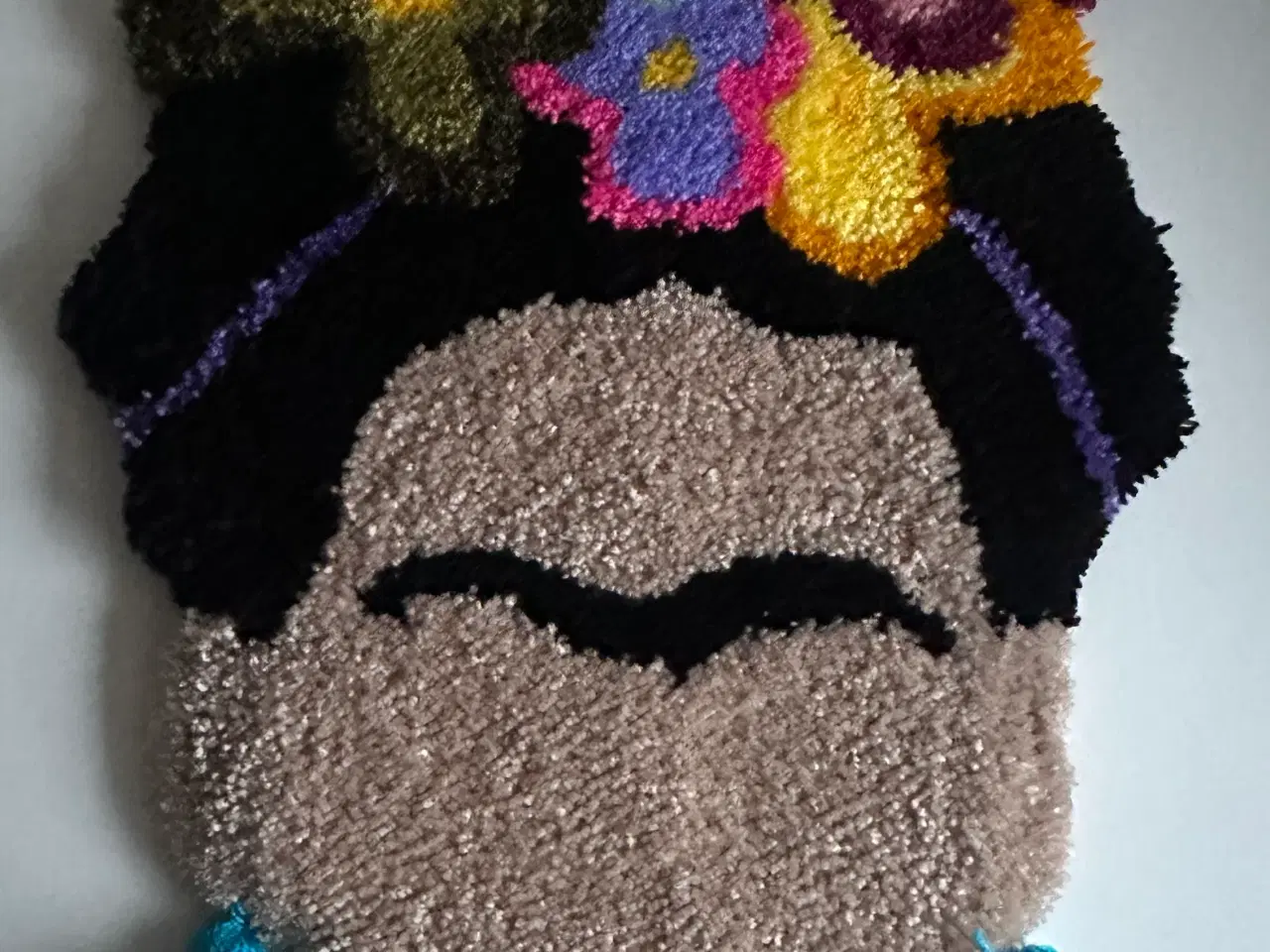 Billede 9 - Tuftet Frida Kahlo vægtæppe