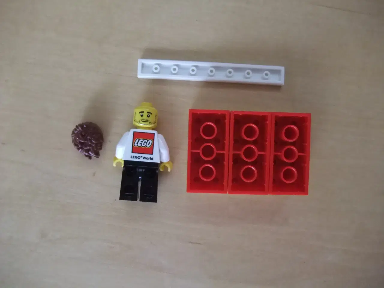 Billede 3 - Lego World 2022 Figur+Tilbehør