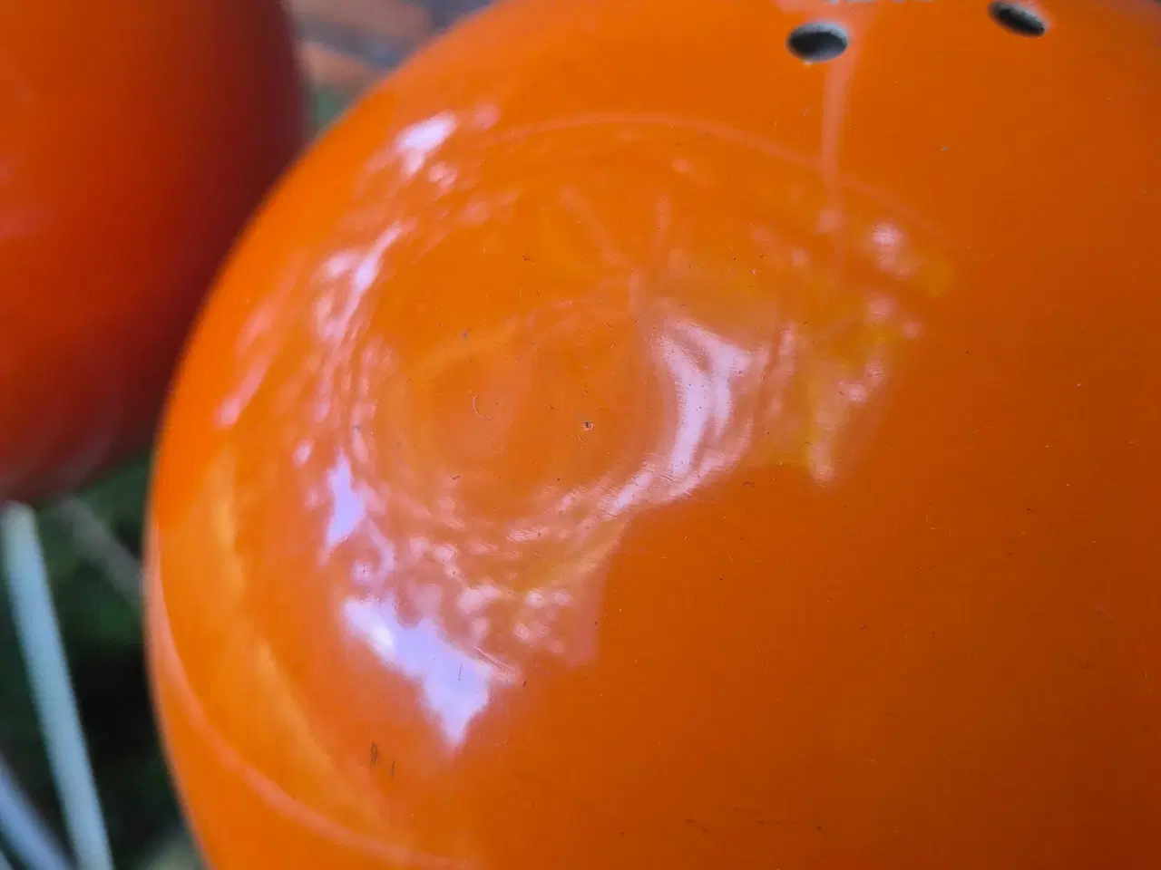 Billede 9 - To orange kuglelamper 