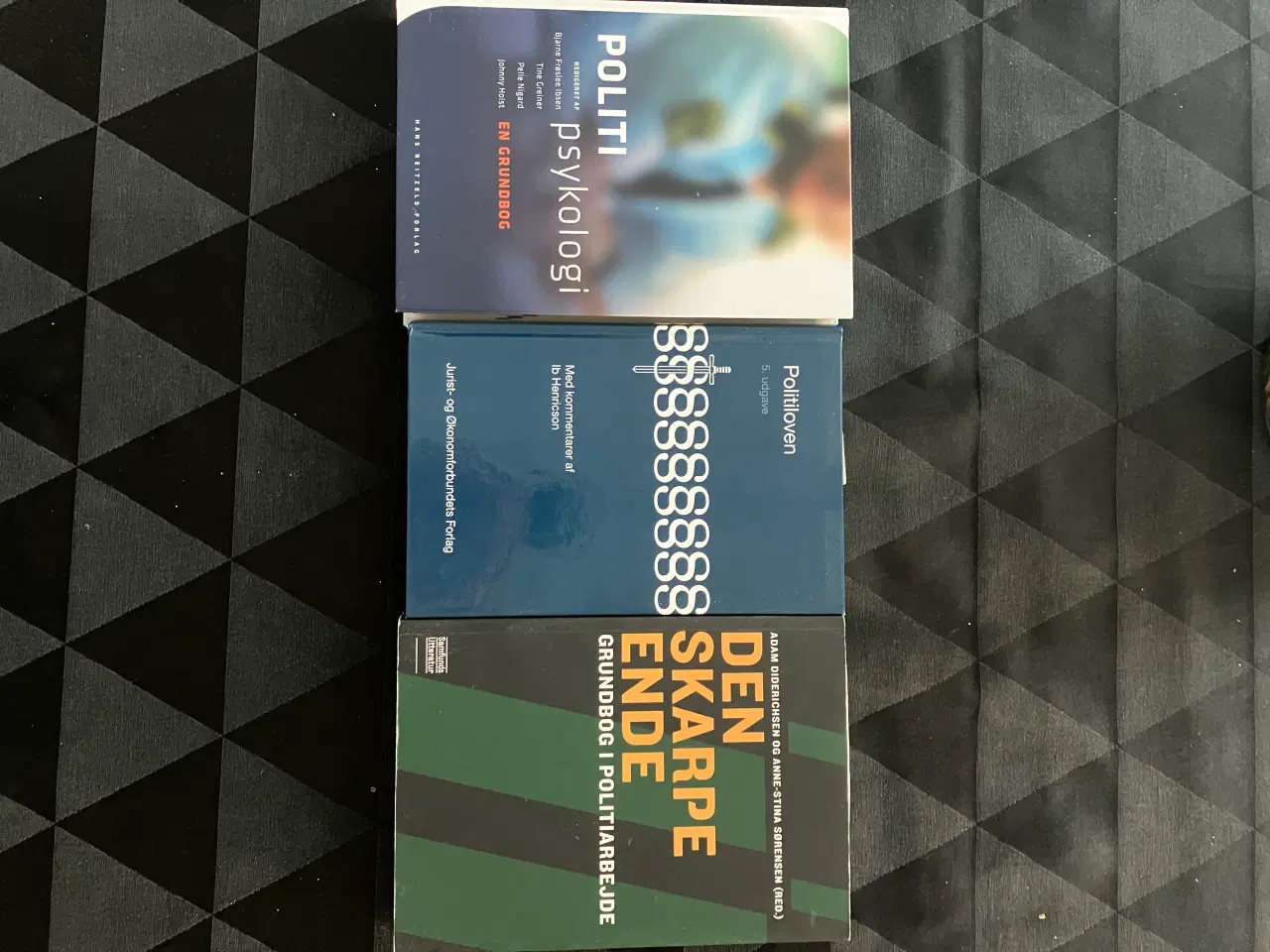 Billede 1 - Politi studiebøger 