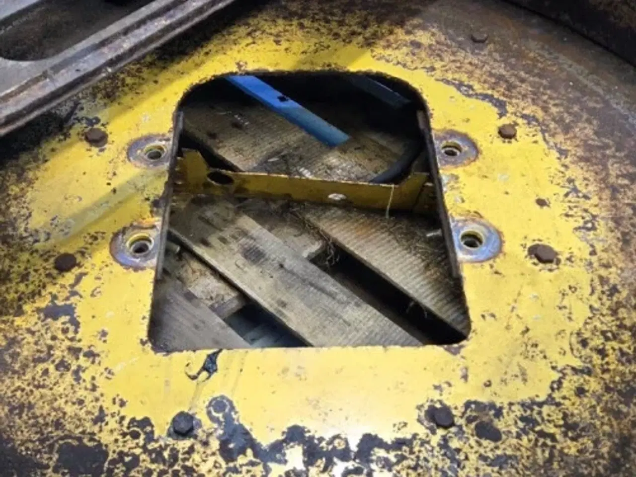 Billede 15 - New Holland FX38 Blæserhus