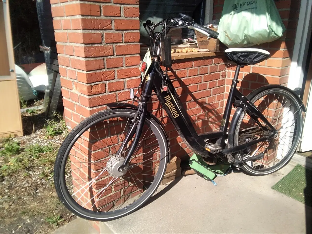 Billede 1 - E-Mustang fra Dødsbo 36 V 28 " 51 cm Byt m mindre