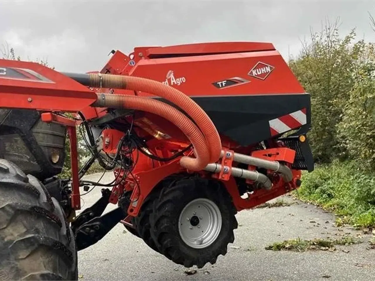 Billede 13 - Kuhn HR6040 med såmaskine  Med dobbelt kammer fronttank