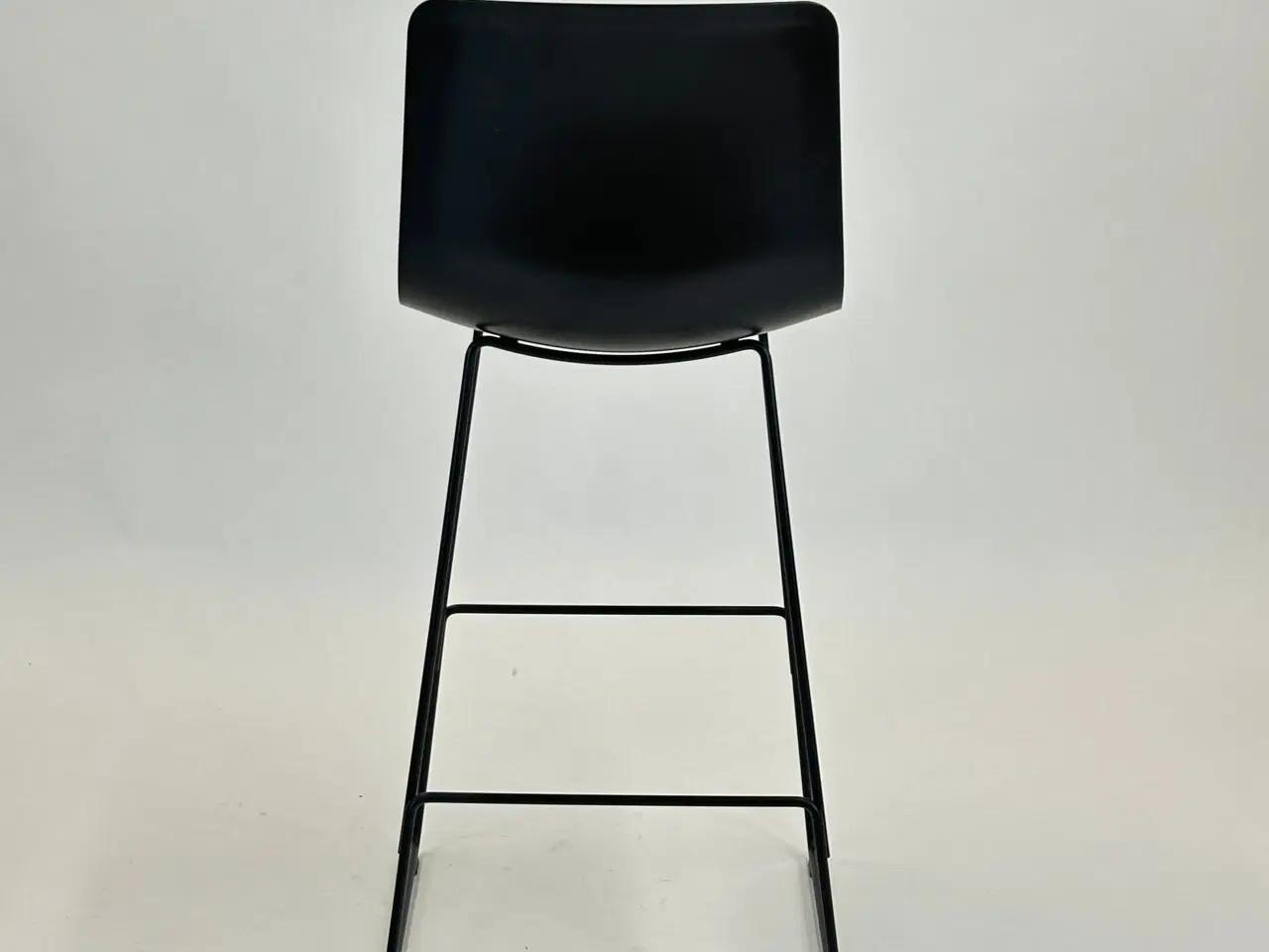 Billede 5 - Pato Sledge Barstool (Sort) fra Fredericia Furniture