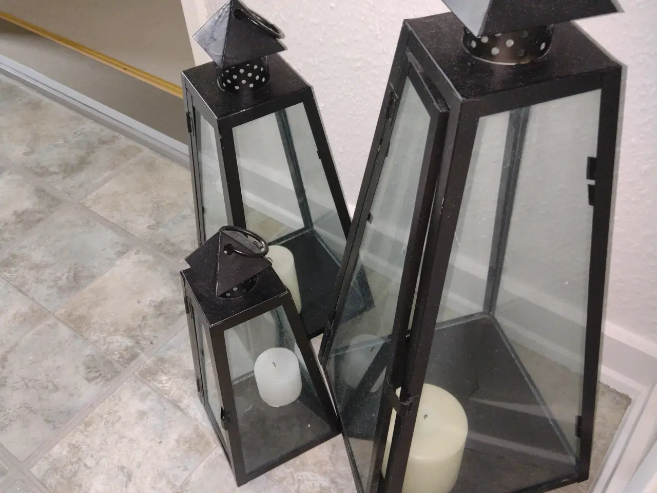 Billede 3 - Flot velholdt lanternesæt.