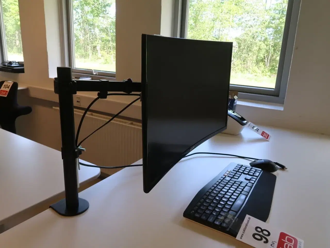 Billede 2 - Samsung C27F396FHR 27"skærm