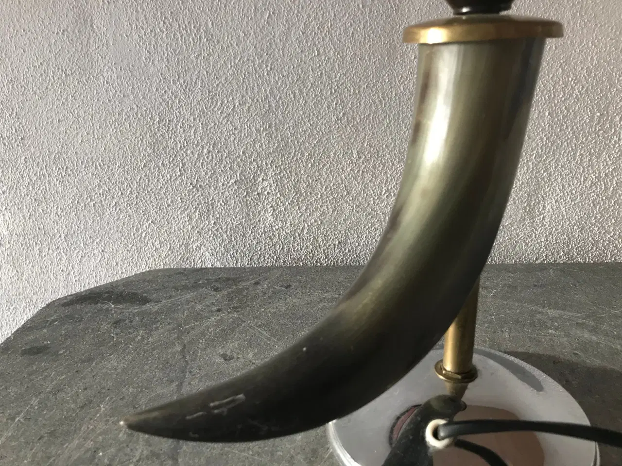 Billede 3 - Unik bordlampe i messing, horn og chrome