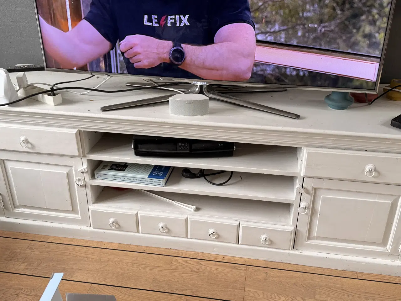 Billede 1 - TV bord / Skænk