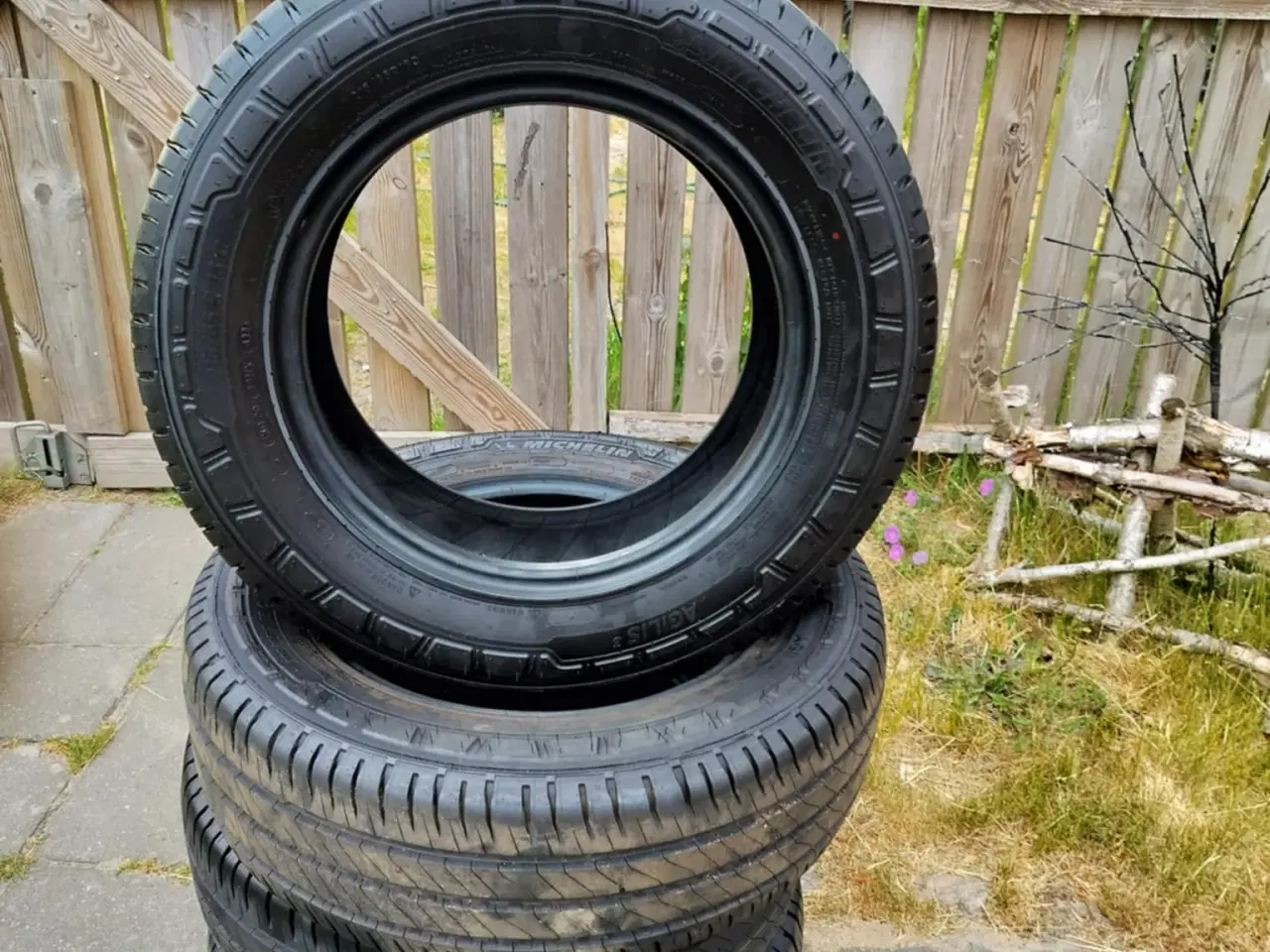 Billede 2 - 4 stk Michelin Agillis 3  215/65 R 16C  6PR 106/10