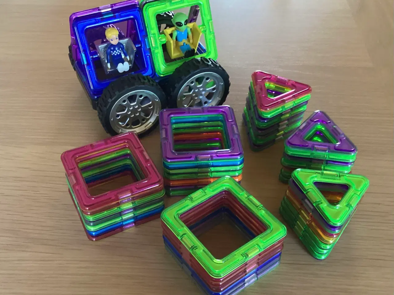 Billede 1 - Magformers model Booklet