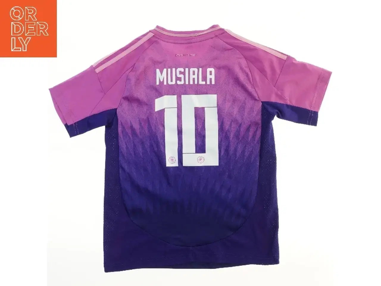 Billede 2 - Tyskland adidas Fodboldtrøje med nummer 10 fra Adidas (str. 45x60 cm)