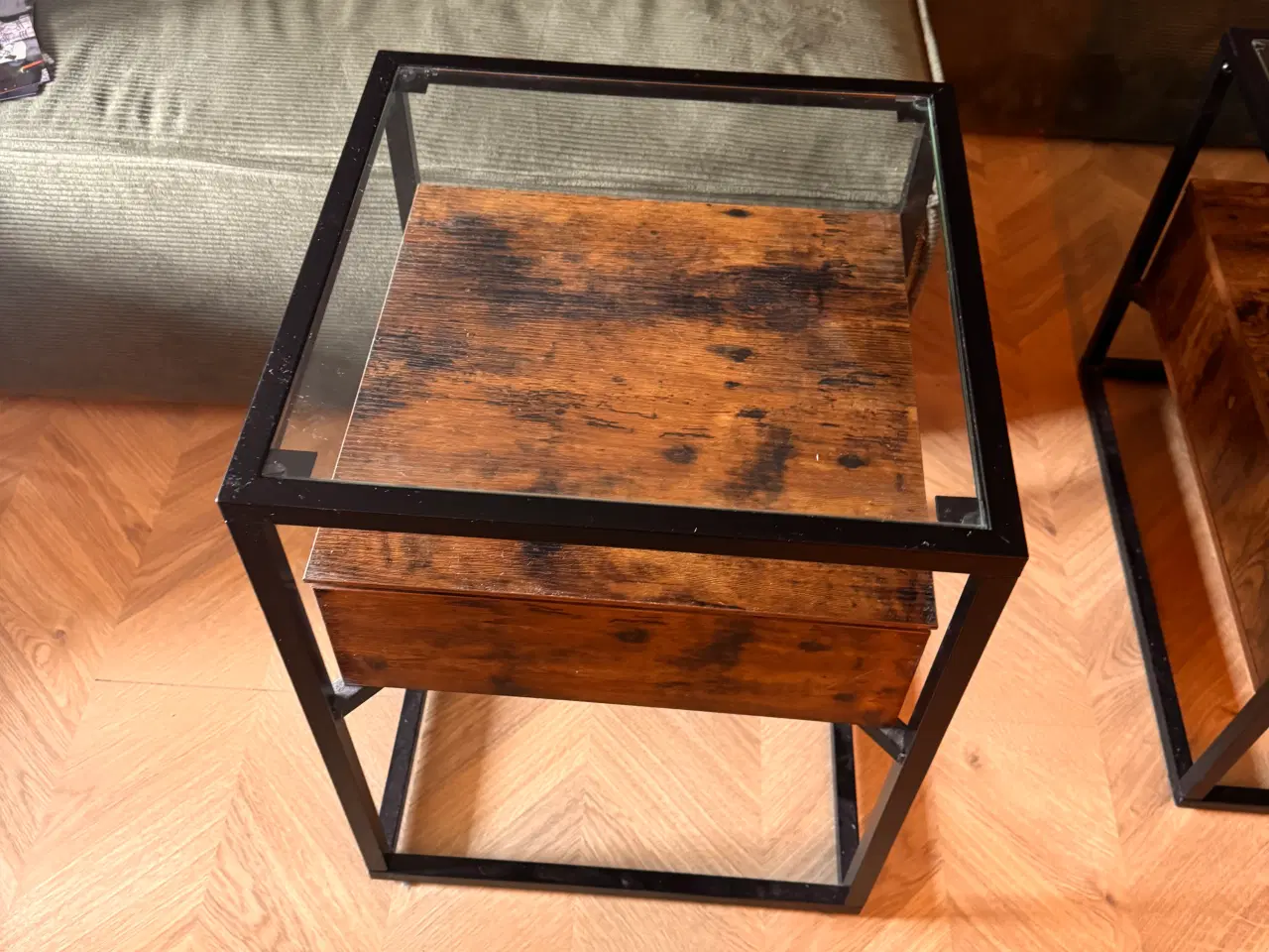 Billede 3 - Sidebord til matchene sofabord