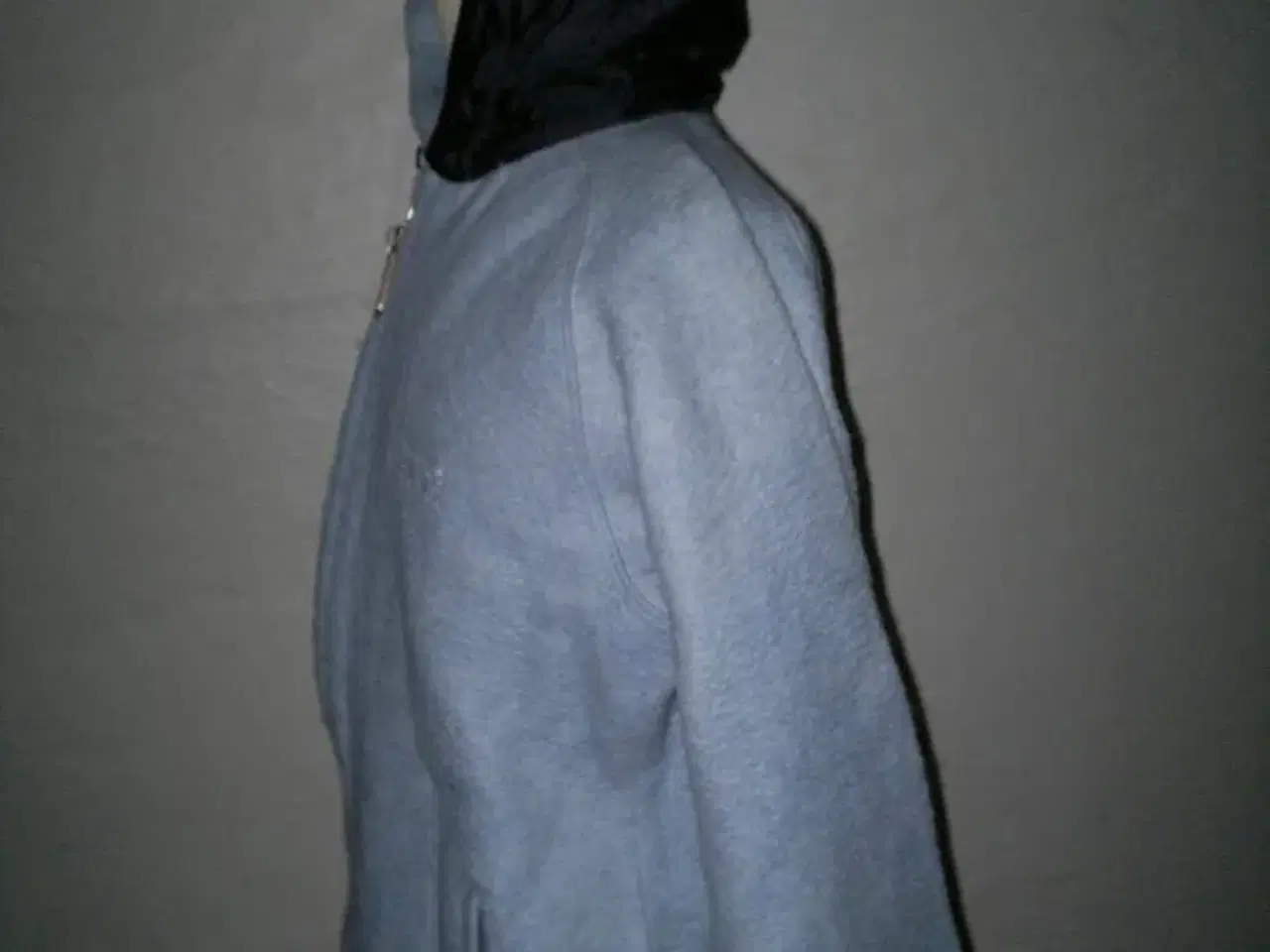 Billede 2 - Versace fleece jakke str 6 år ca. 116
