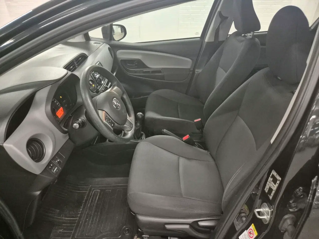 Billede 8 - Toyota Yaris 1,0 VVT-I T1 69HK 5d