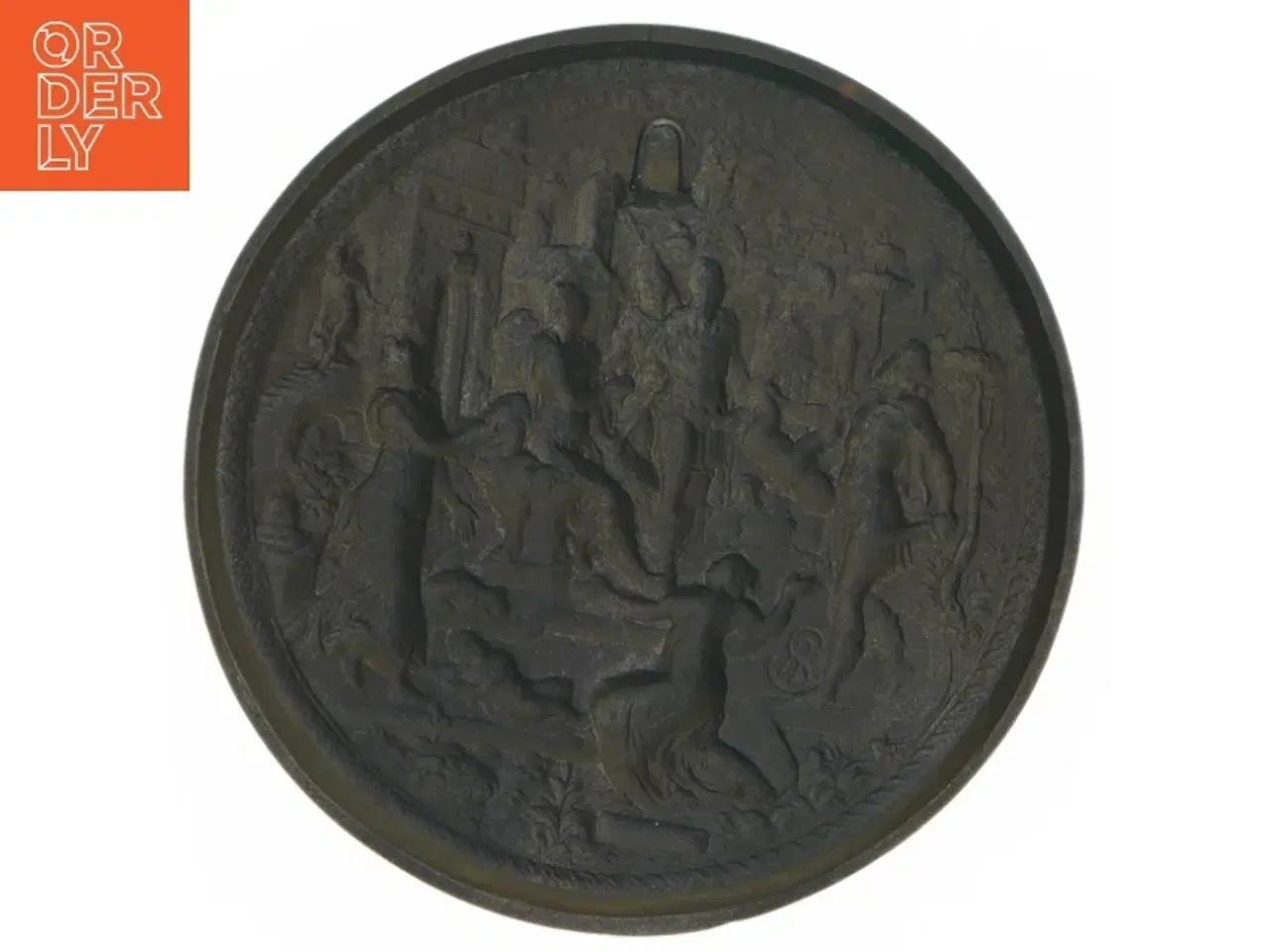 Billede 2 - Reliefplade med historisk motiv (str. Ø 16,5 cm)