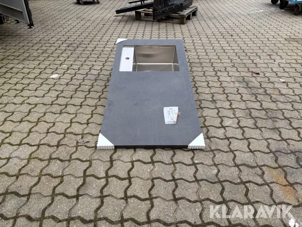 Billede 9 - Bordplade med nedsænket håndvask