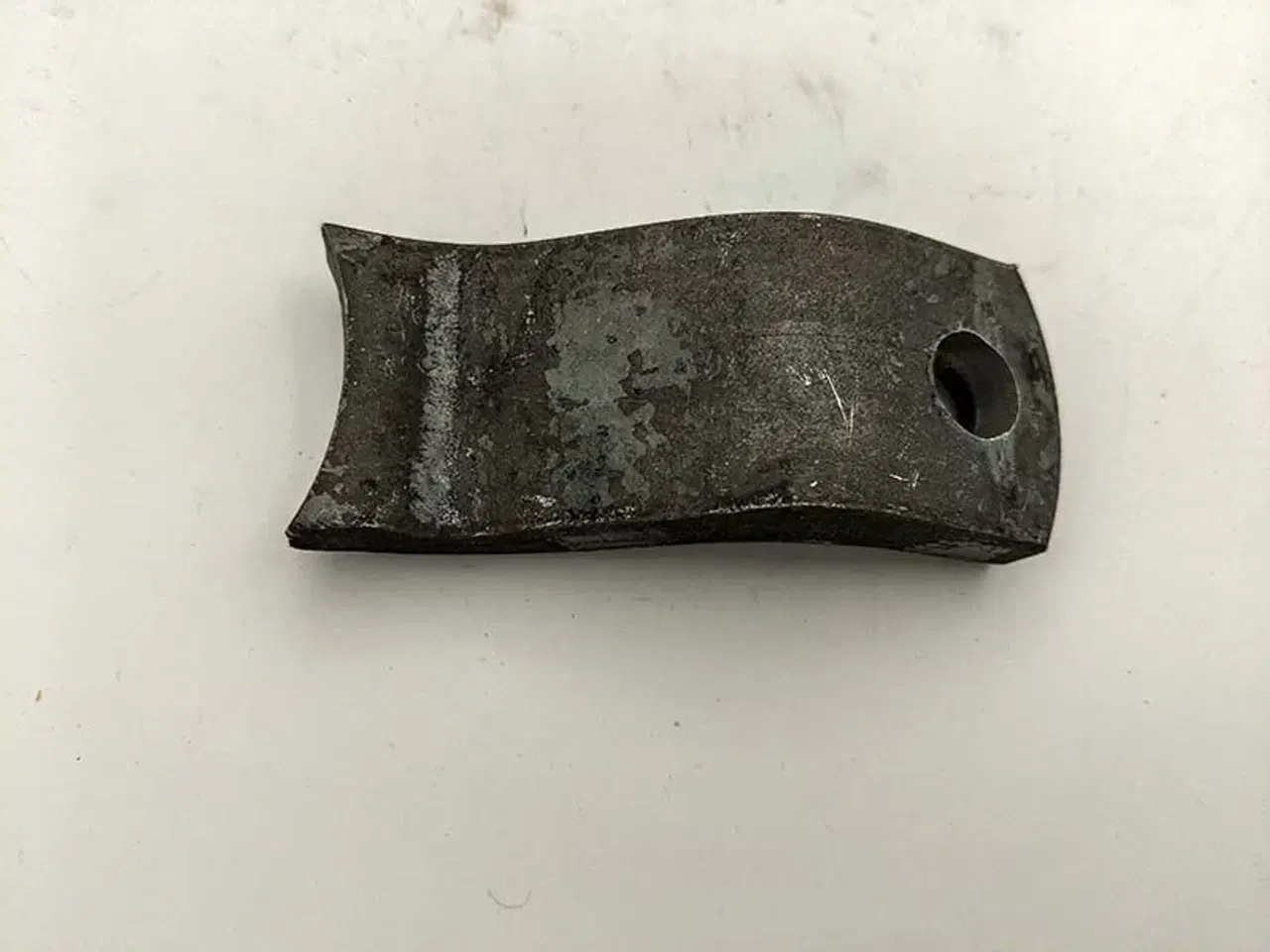 Billede 2 - Beslag til støddæmper Bøjet 105 x 40 mm Ø13 mm