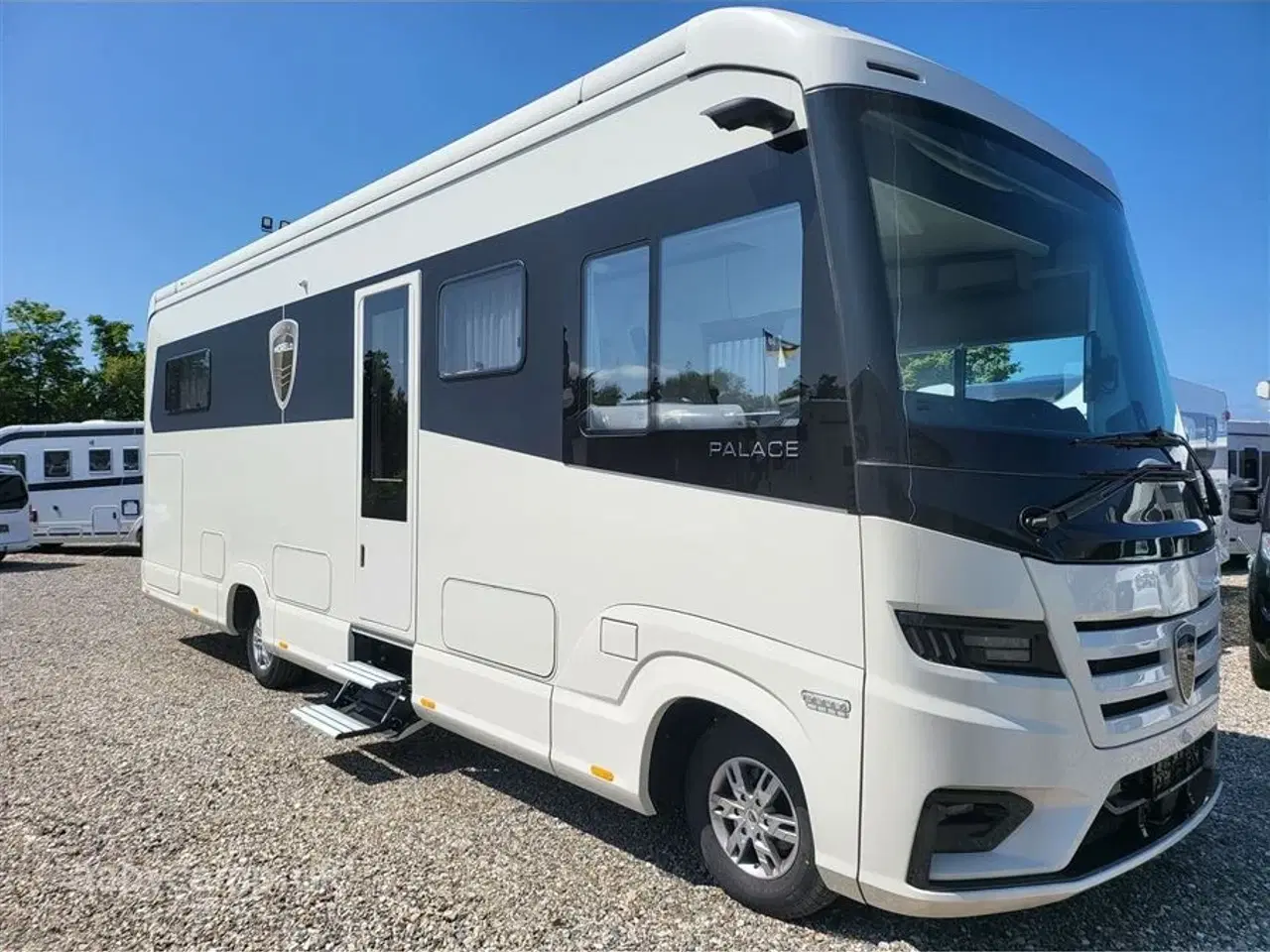 Billede 2 - 0 - Morelo Palace 90 M   Autocamper på 1 Klasse