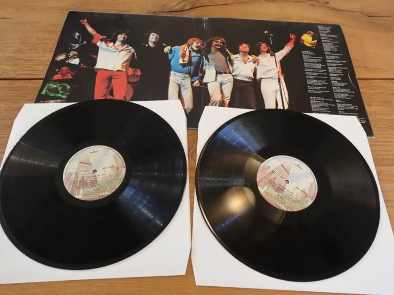 Billede 2 - 10cc ‎– Live And Let Live