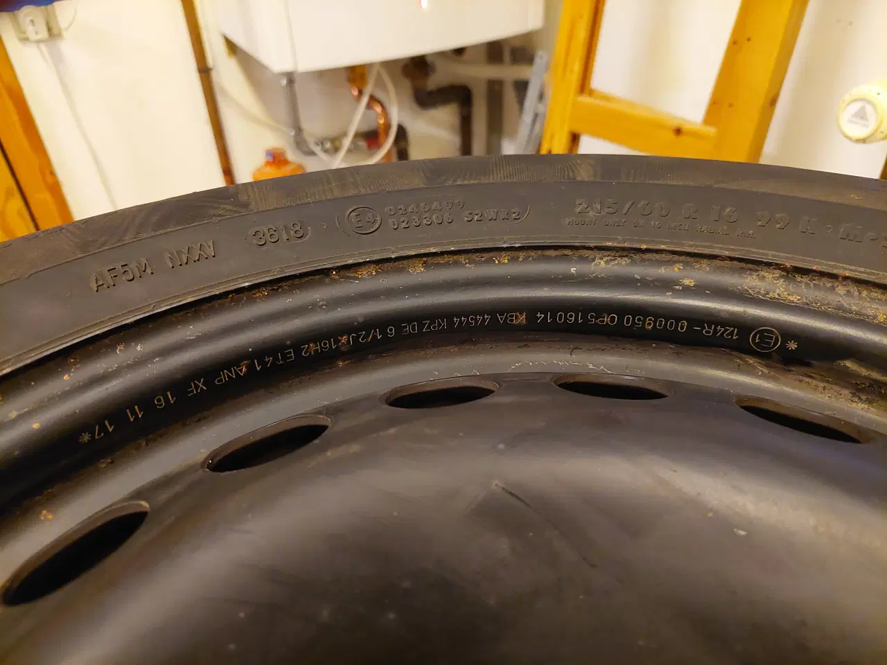 Billede 2 - Vinterdæk 215/60 R16