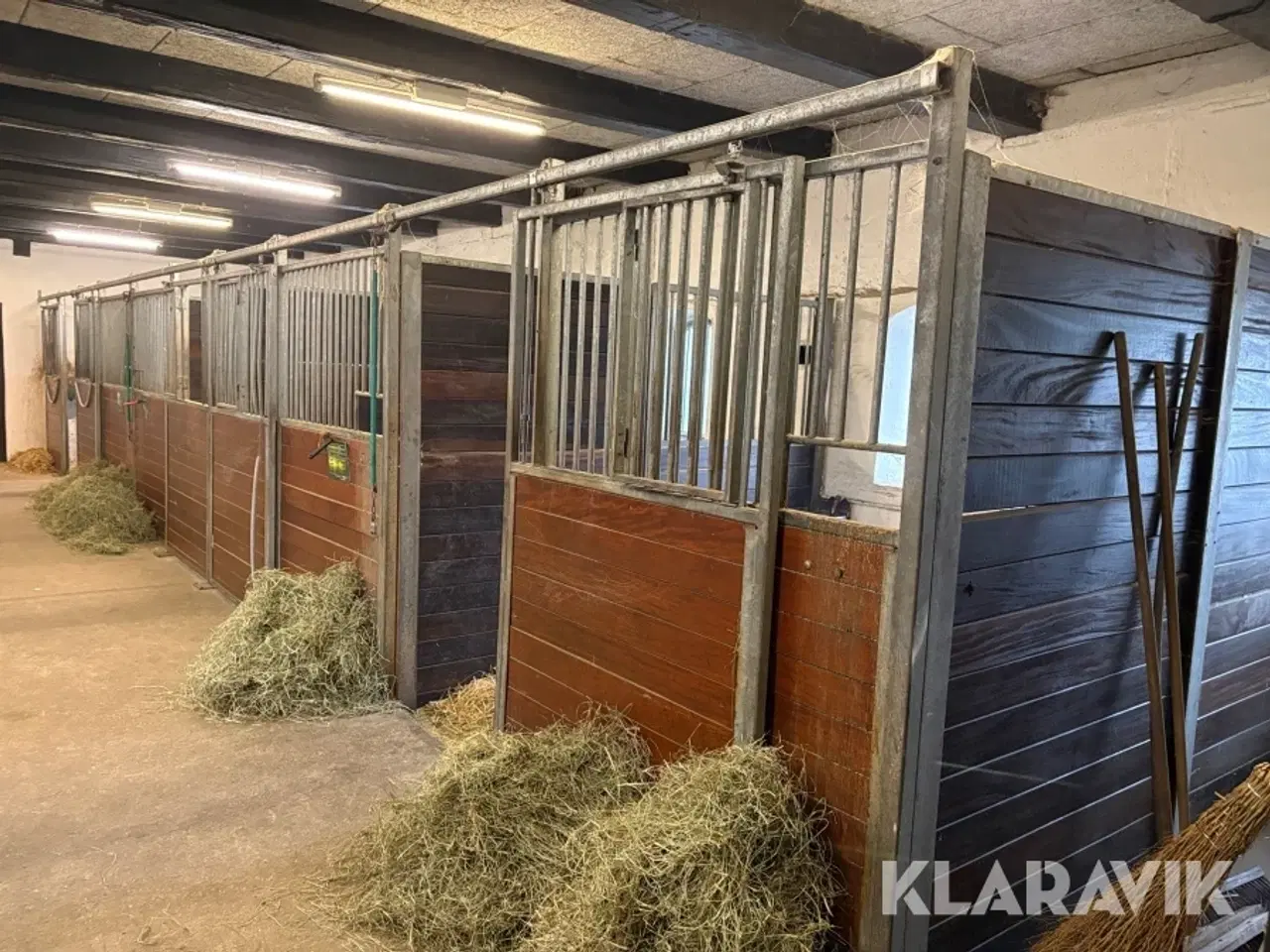 Billede 2 - Hestestalds inventar - 11 bokse i alt