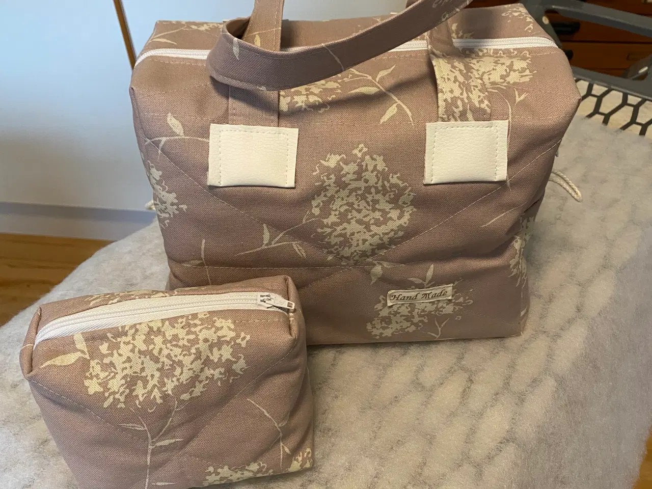 Billede 7 - Flotte toilettaskesæt