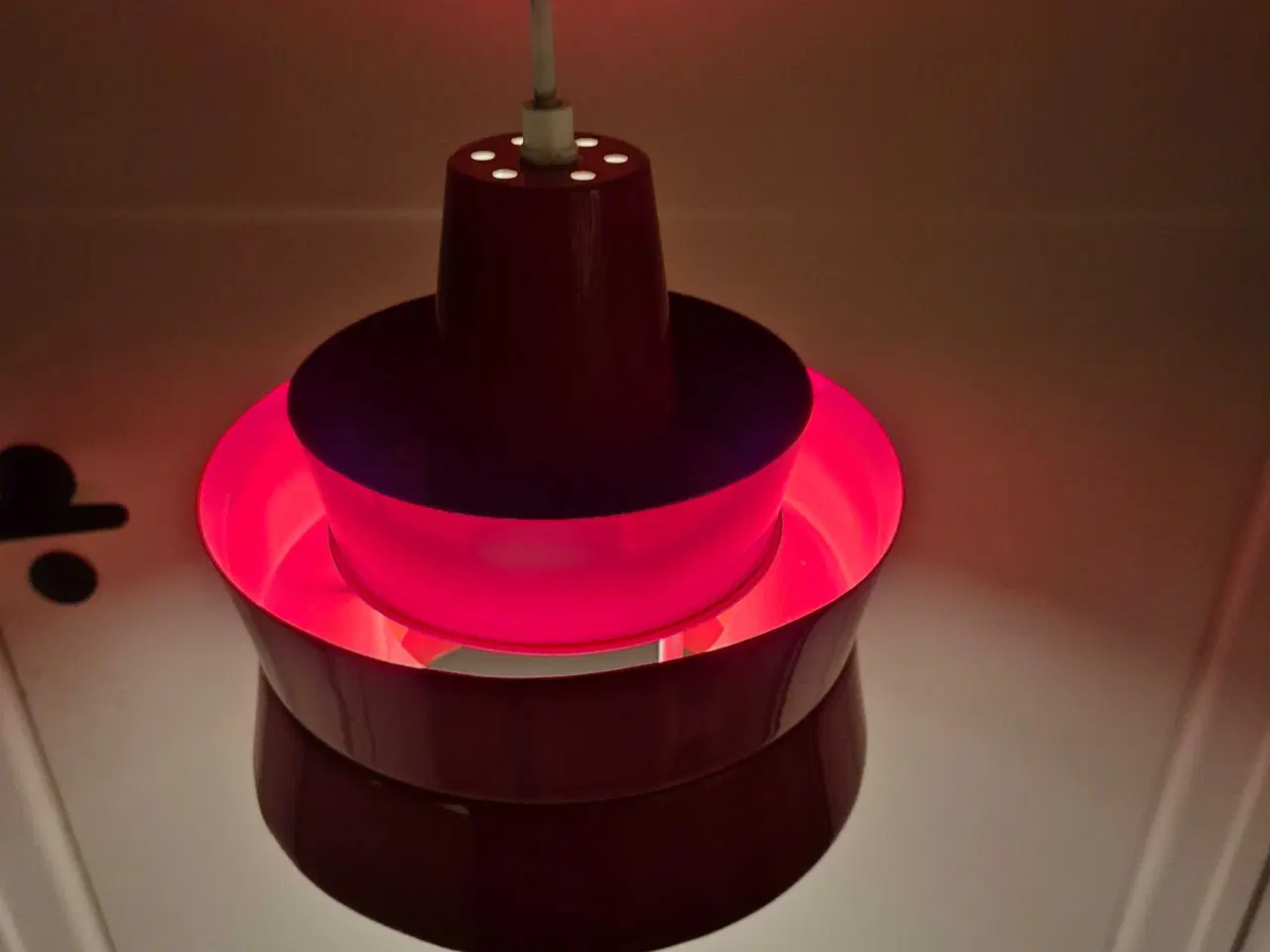 Billede 5 - Knaldrød klassisk retrolampe 