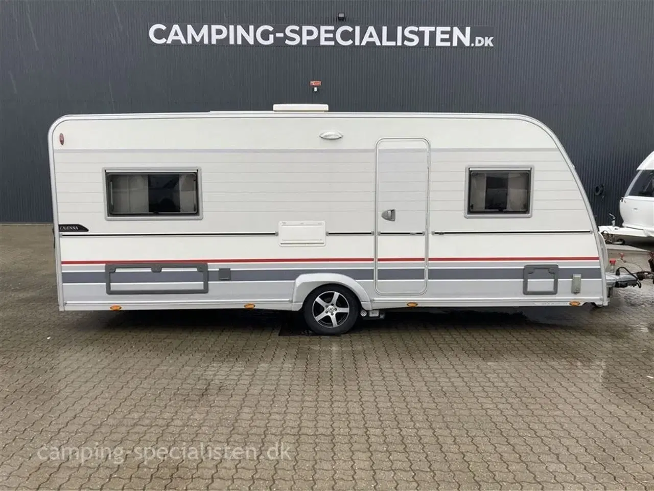 Billede 1 - 2014 - Cabby Caienna 620 F3   2014 Cabby Caienna 620 F3 - Dobbeltseng -  se den nu hos Camping-Specialisten