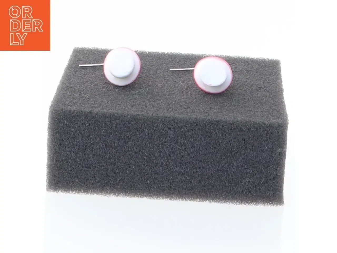 Billede 4 - Øreringe sæt (str. 1 cm)