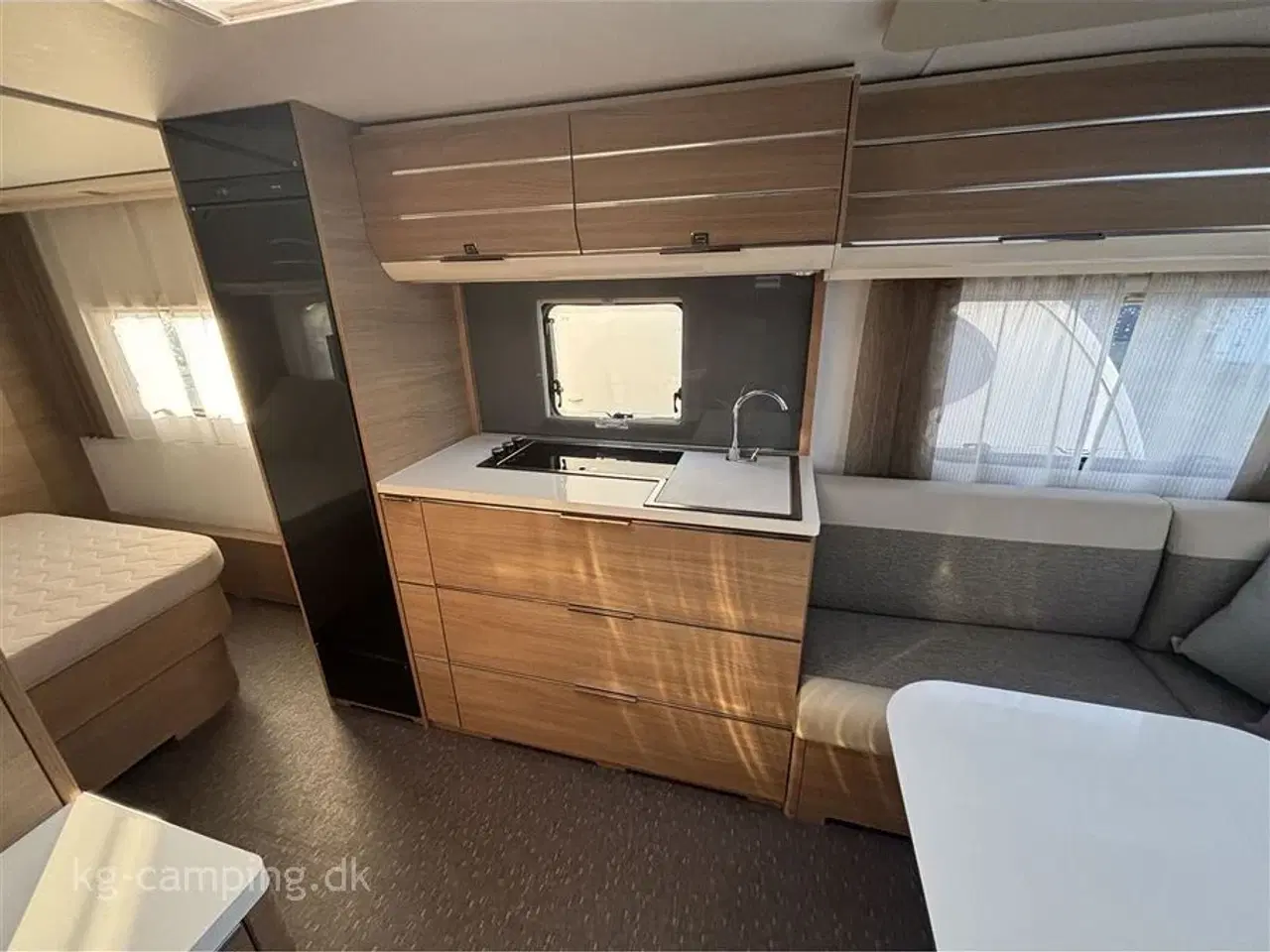 Billede 5 - 2019 - Adria Adora 613 UT   Flot rummelig vogn med mover og fortelt