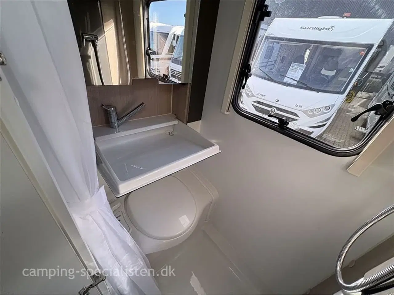 Billede 13 - 2019 - Adria Action 391 PH   Adria Action 391 PH 2019 - Se den nu hos Camping-Specialisten.dk