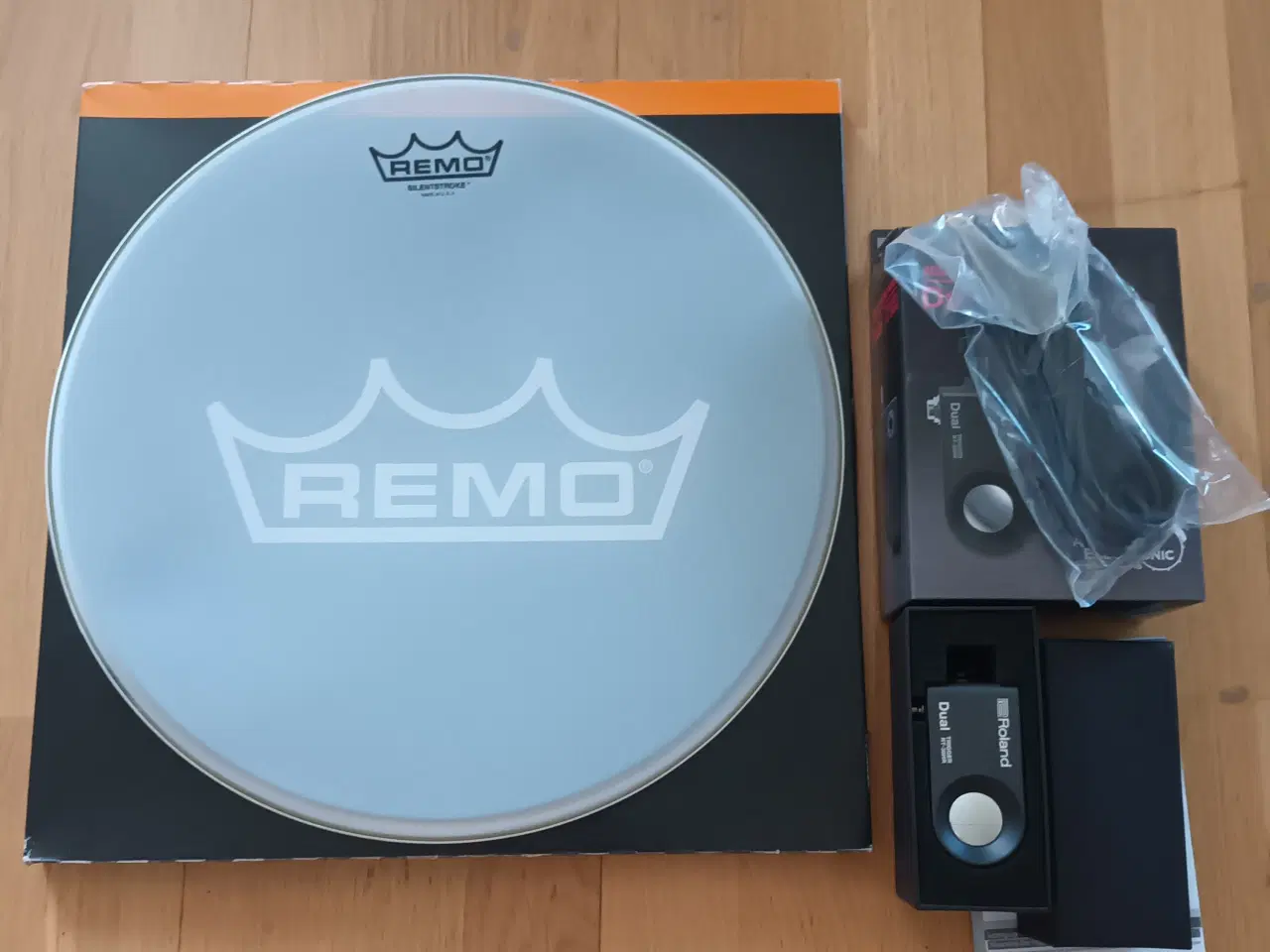 Billede 2 - Remo 14" Silent Stroke Mesh + Roland RT-30HR 