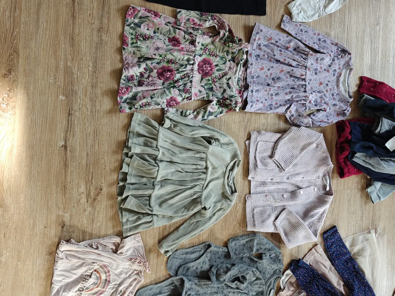 Billede 5 - Pigetøj str 86 92 98 