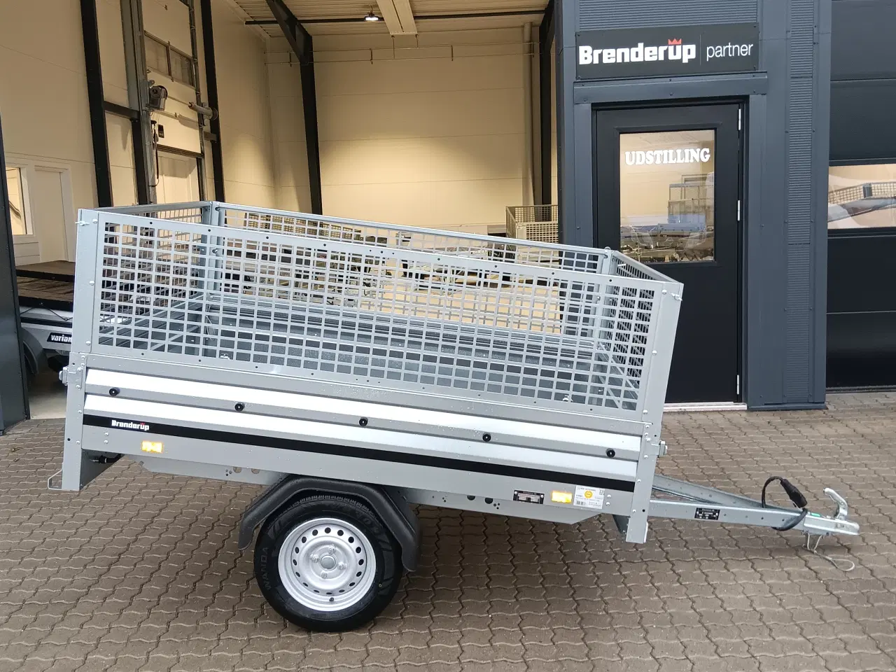 Billede 1 - Brenderup 3205 S m. Netsider