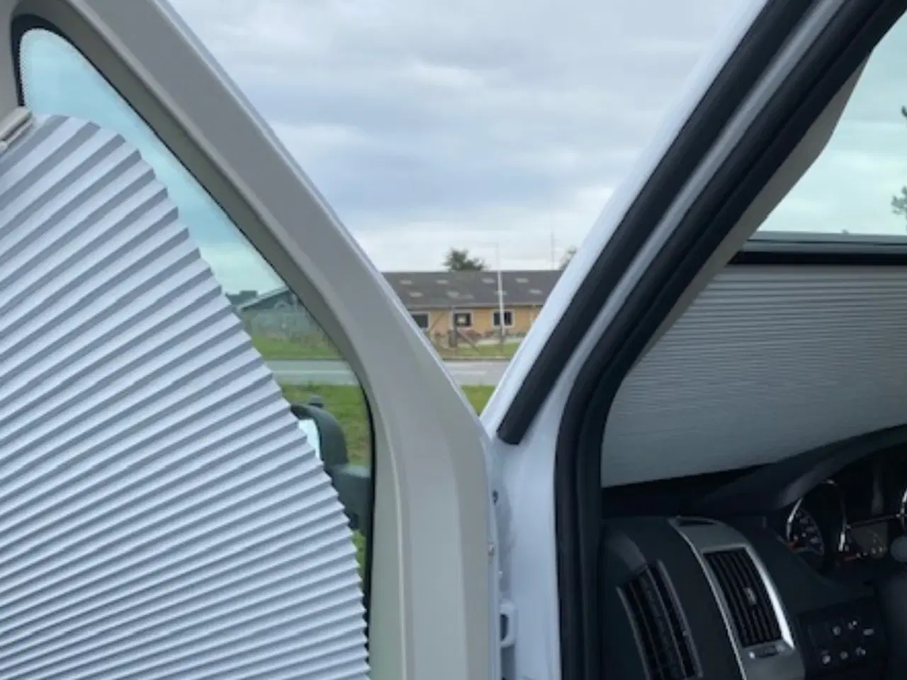 Billede 13 - Pilote P 696 D Évidence