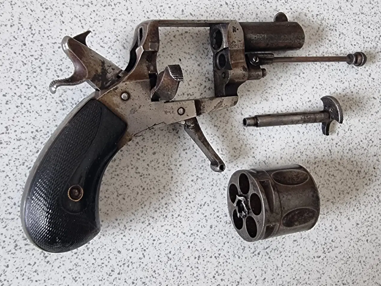 Billede 5 - Mini Bulldog kal. 32.