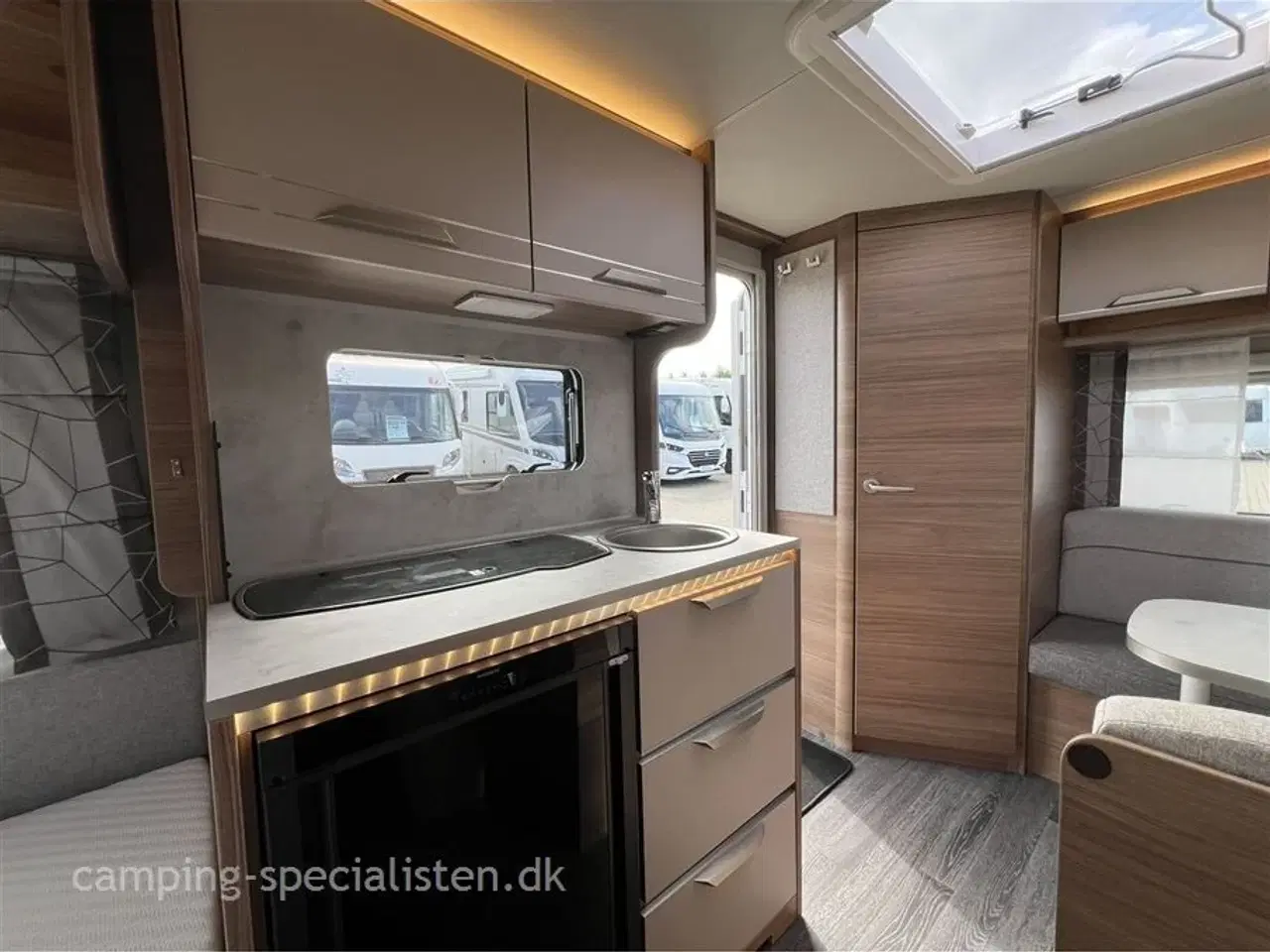 Billede 7 - 2022 - Knaus Sport 400 QD    Knaus Sport 400 QD med en del udstyr model 2022  - Se den hos Camping-Specialisten.dk