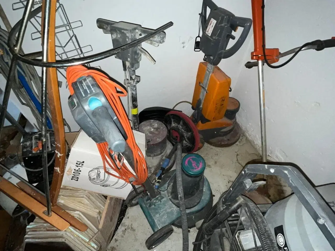 Billede 8 - Tøm rummet for det på billederne