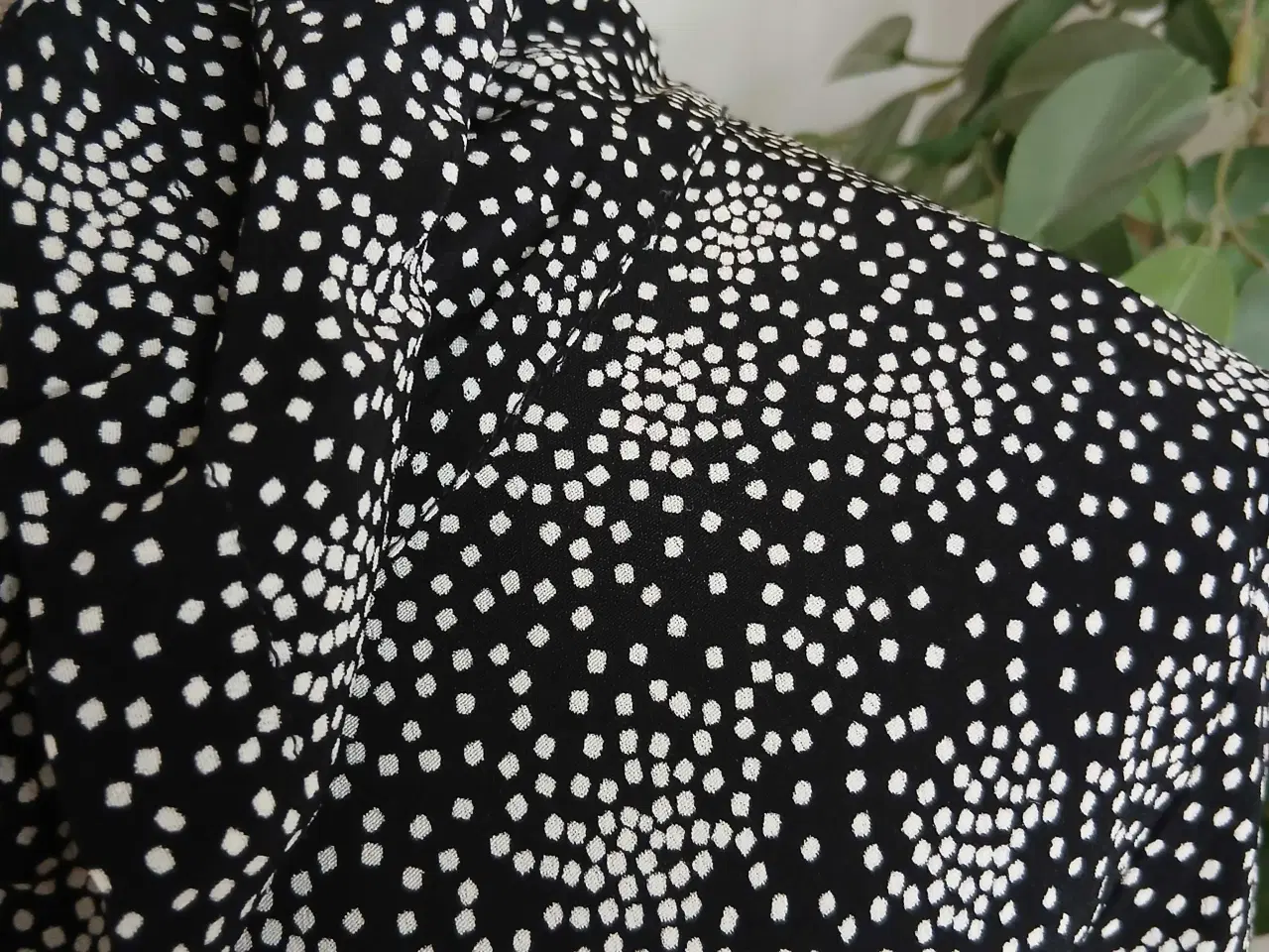 Billede 3 - Bluse. Masai. Small/36