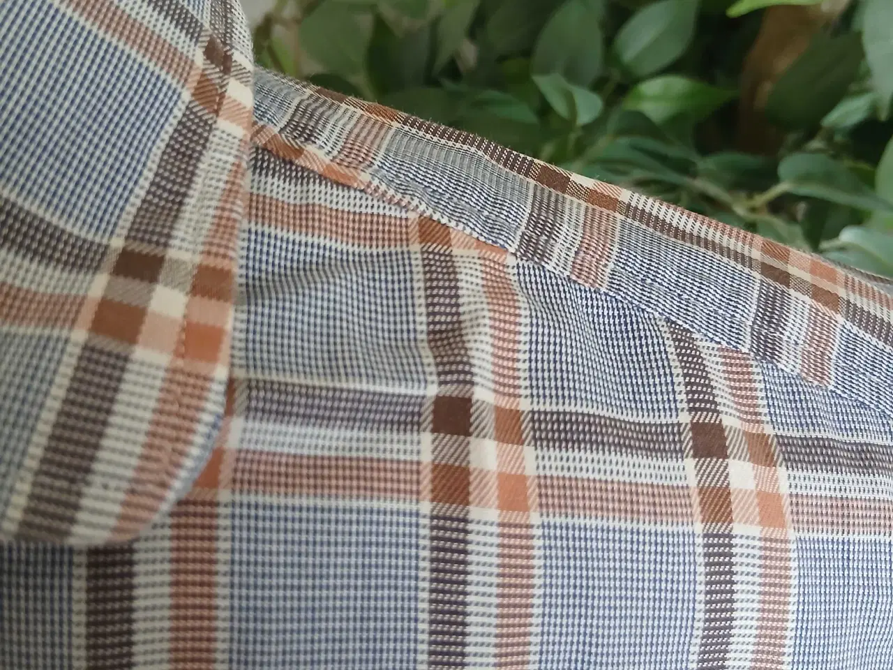 Billede 3 - Skjorte. Hugo Boss. 40/15¾