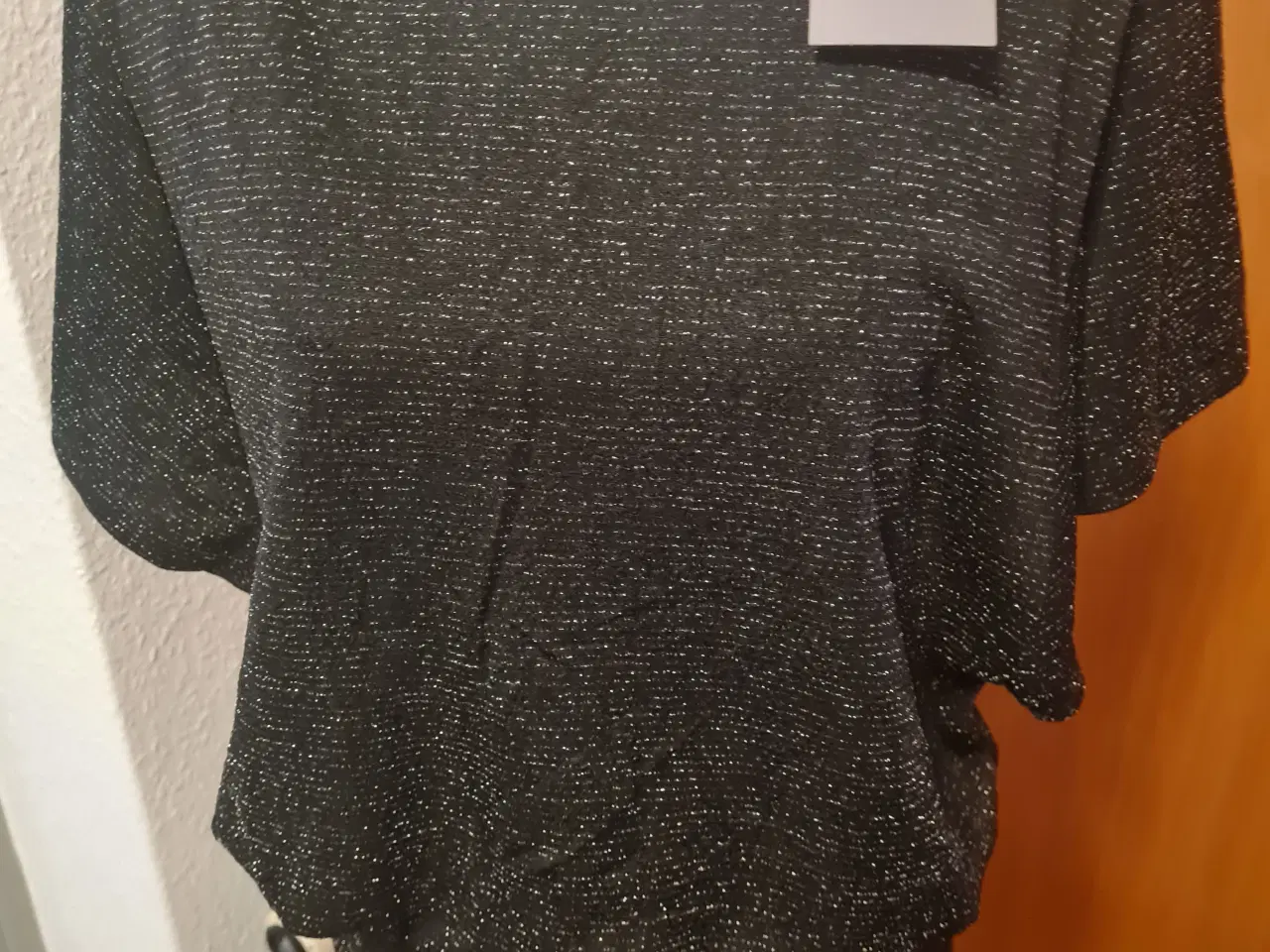 Billede 2 - Ny glimmer kjole str L 40