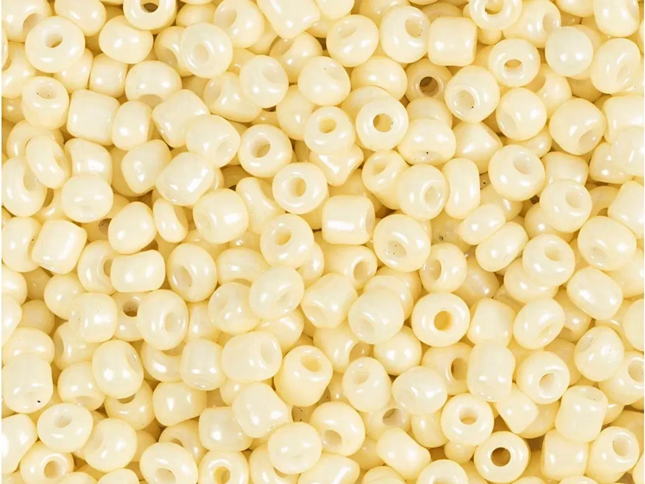 Billede 1 - Rocaiperler, diam. 3 mm, str. 8/0, hulstr. 0,6-1,0 mm, lys gul, 25g/ 1 pk.