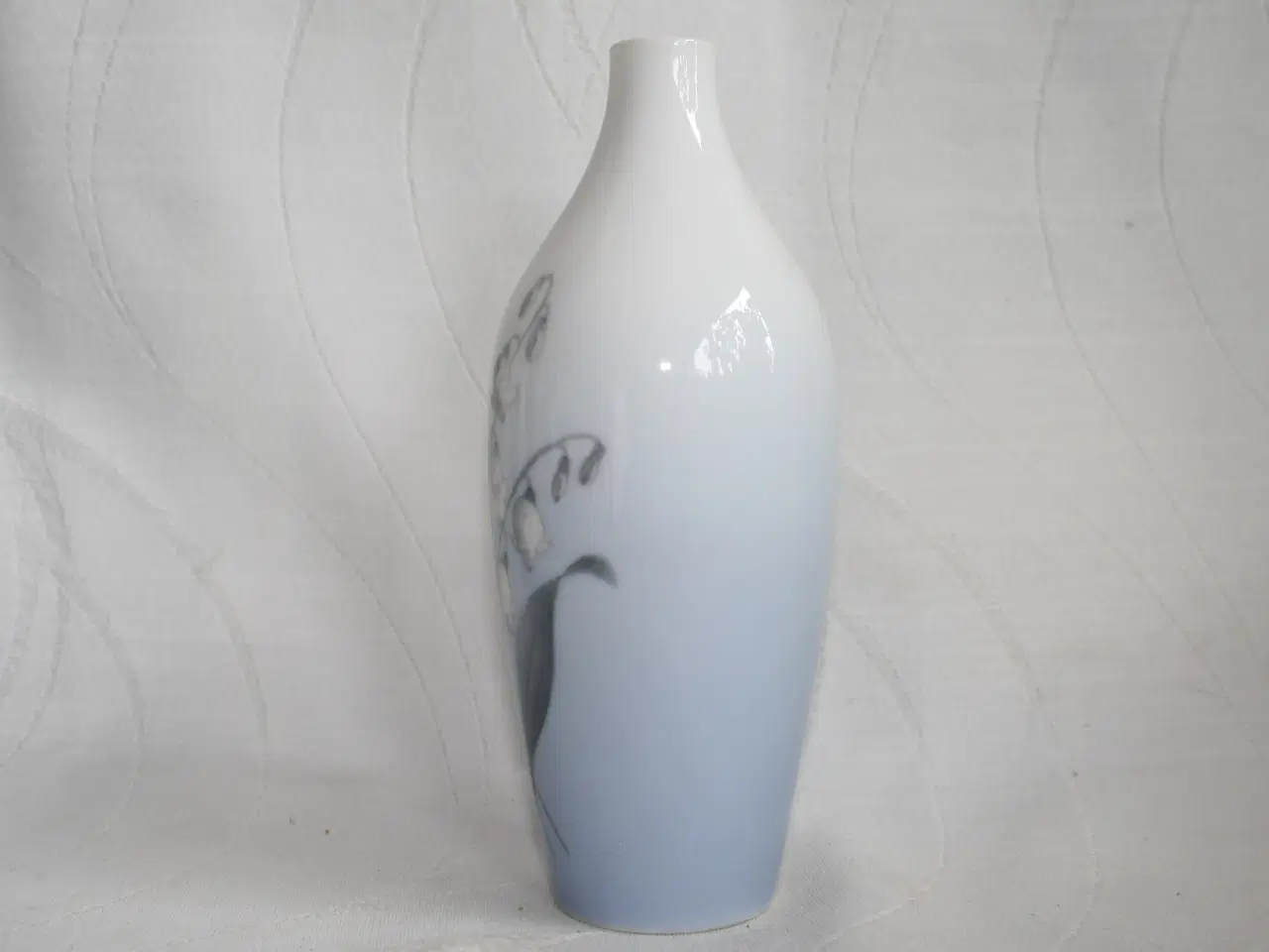 Billede 2 - Vase med liljekonval fra bing og Grøndahl
