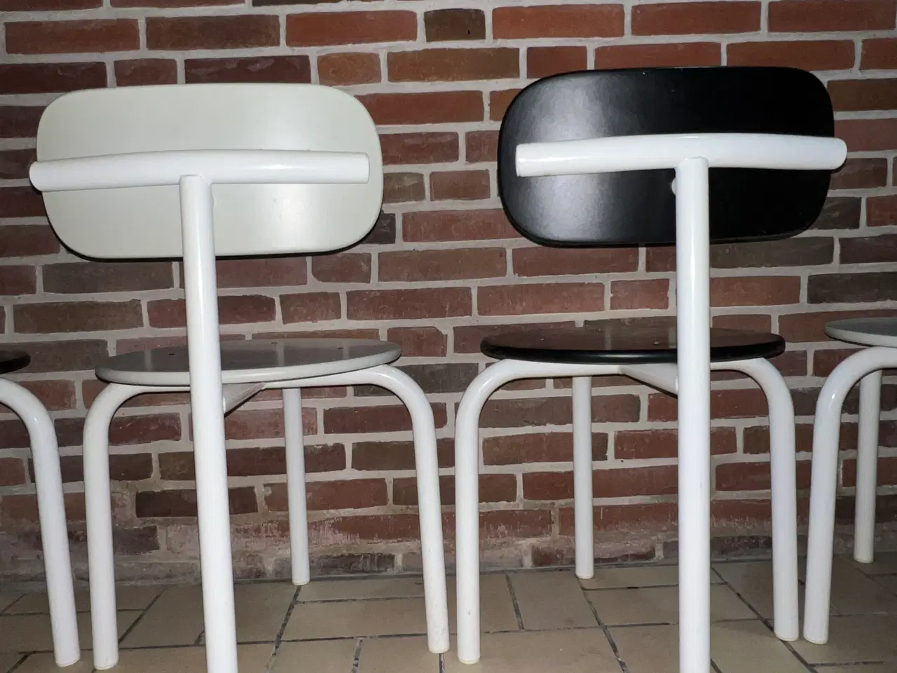 Billede 3 - 4 x taburetter i grå og sort