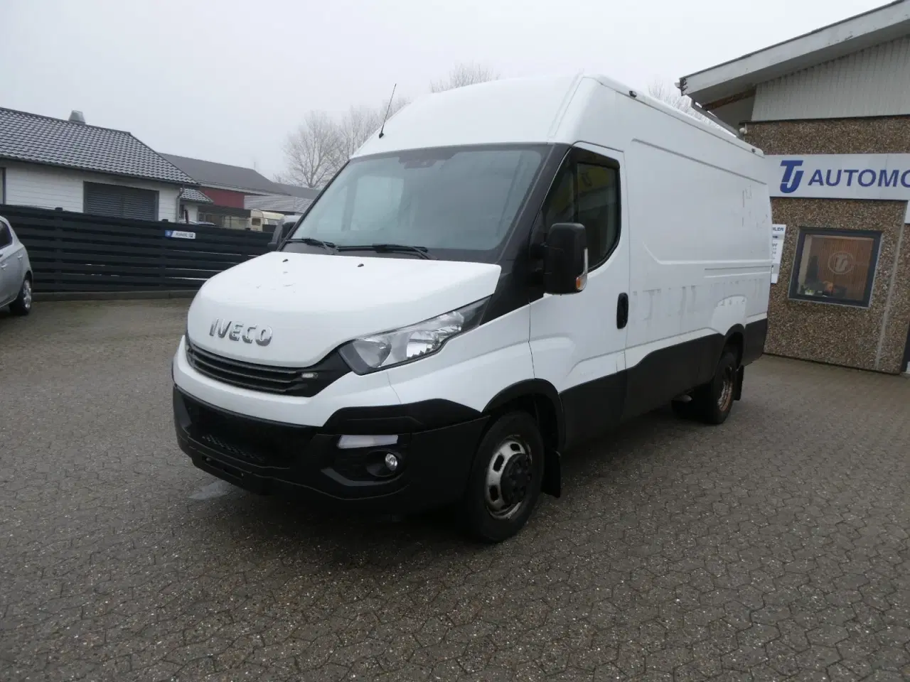 Billede 2 - Iveco Daily 3,0 35C18 12m³ Van AG8