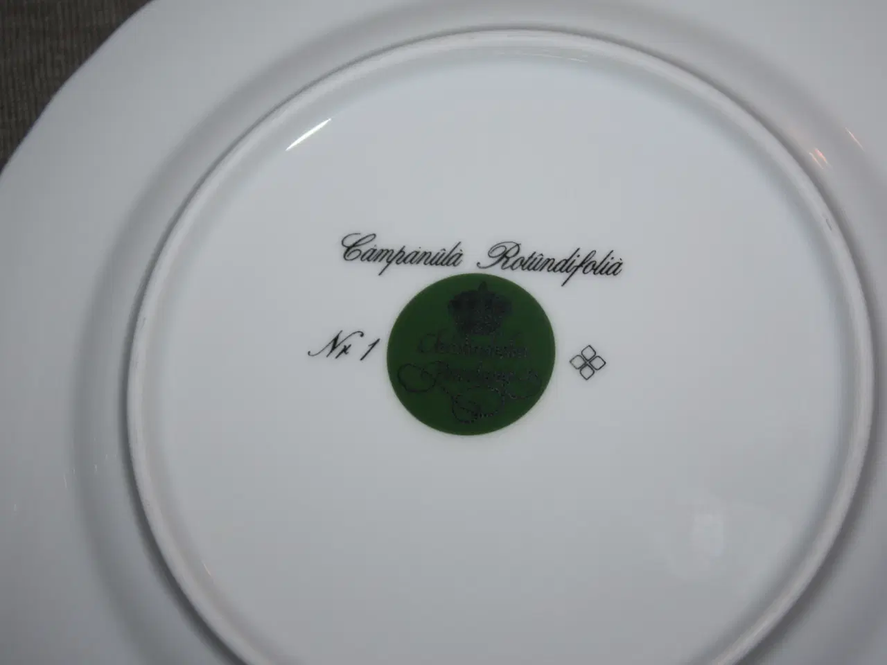 Billede 3 - Christineholm Firkløveren nr. 1 klokkeblomst