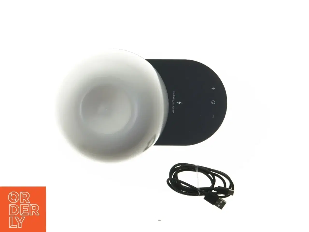 Billede 3 - Bordlampe med trådløs opladning fra Hi5 (str. 24x20 cm)